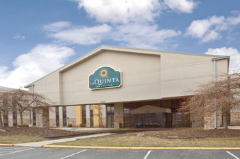 La Quinta Inn near Detroit Metropolitan Airport providing comfortable lodging and easy access to Detroit airport parking.